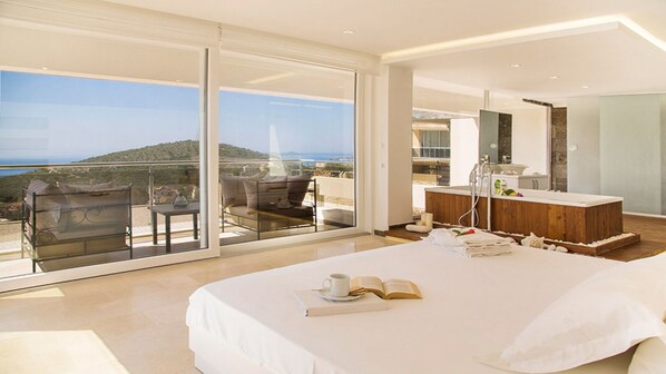 4 bedrooms, in-room safe, iron/ironing board, travel cot