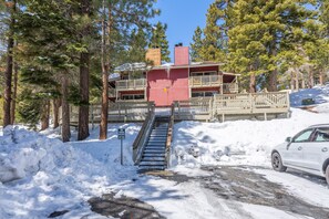 Exterior - Hidden Gem in the Valley-5 Minute walk to Village (Mammoth Lakes)