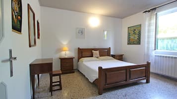 2 Schlafzimmer, Bügeleisen/Bügelbrett, kostenloses WLAN