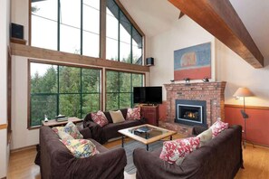 TV, fireplace, offices