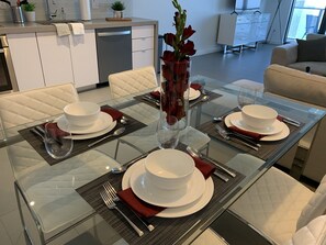 Dining - Gorgeous modern apartment in the heart of Miami (Miami)