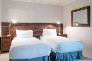 4 chambres, fer et planche à repasser, Wi-Fi, literie fournie