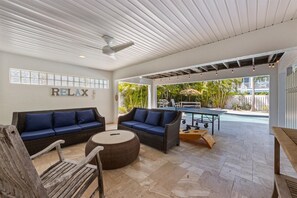 Terrace/patio - Palm Beach House: Pet friendly pool home, close to the beach! (Anna Maria)