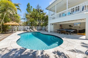 A heated pool - Palm Beach House: Pet friendly pool home, close to the beach! (Anna Maria)