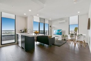 Executive Apartment, 2 Bedrooms | Living area | Flat-screen TV - Melbourne City Apartments - Mason (Brunswick East)