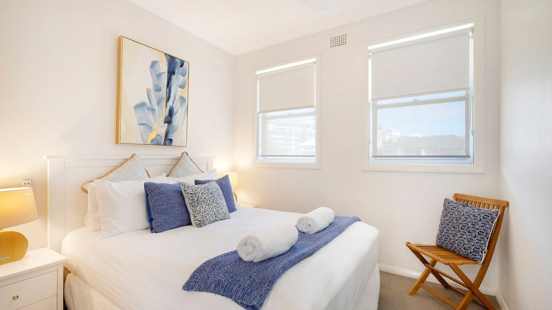 3 habitaciones, tabla de planchar con plancha, wifi y ropa de cama 