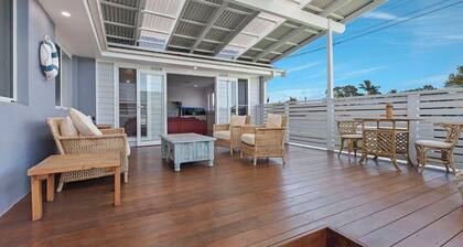 Blue Summer House - Pet Friendly Accommodation