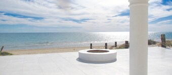 E-10. 5, belle maison 4 chambres 3 salle de bain à Playa Encanto