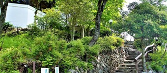 Shomarutoge Garden House