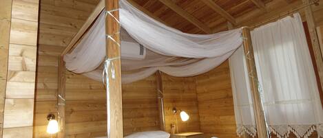 Deluxe Bungalow | Free cribs/infant beds, free WiFi, bed sheets