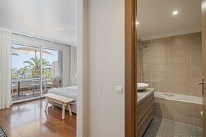 2 bedrooms, iron/ironing board, WiFi, bed sheets - Grand Residence I - with terrace and BBQ. (Funchal)