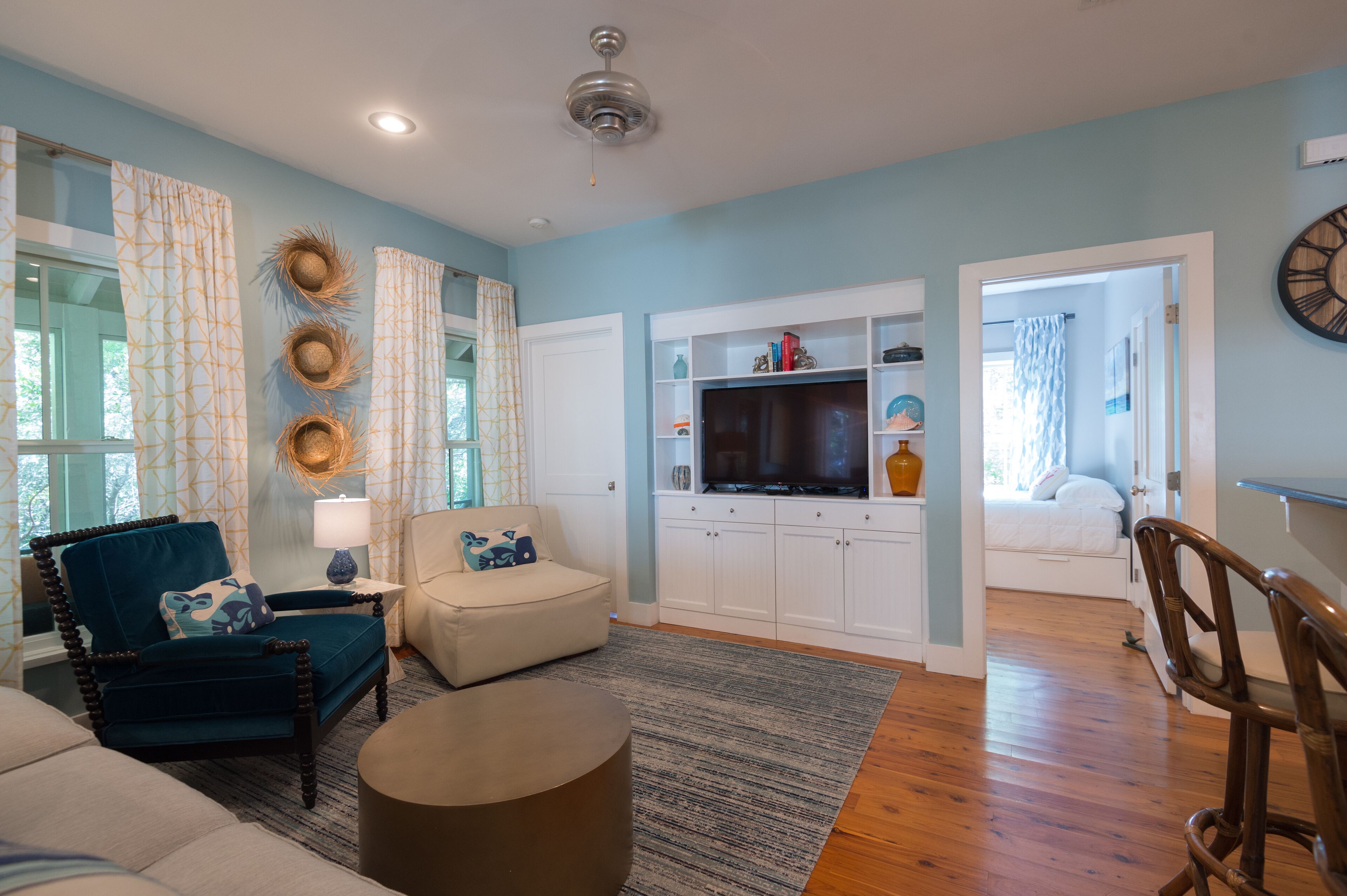 Una Smart TV, libros