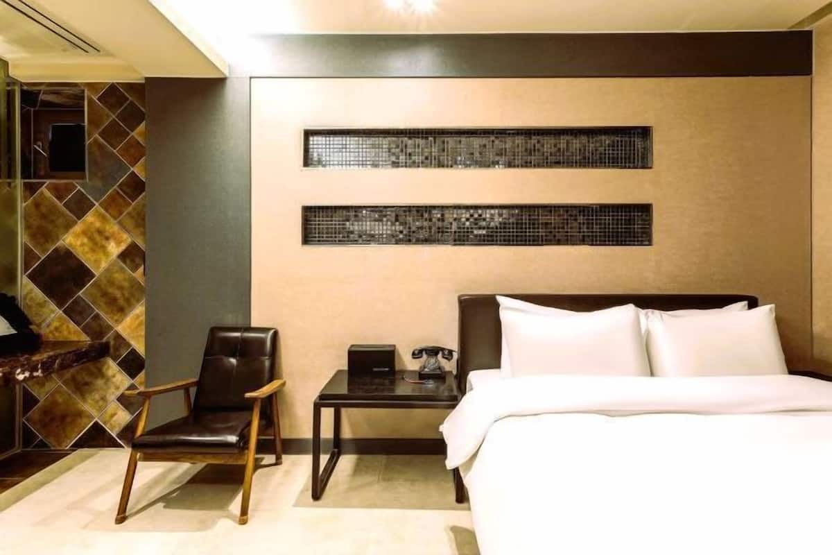 1 bedroom, desk, free WiFi