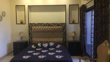 Exclusive Double Room | Seterika/papan seterika, Wi-fi percuma, cadar katil
