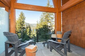 Interior - Whistler townhouse w/ mountain views (Whistler)