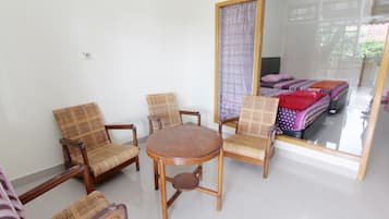 Deluxe Room | Free WiFi