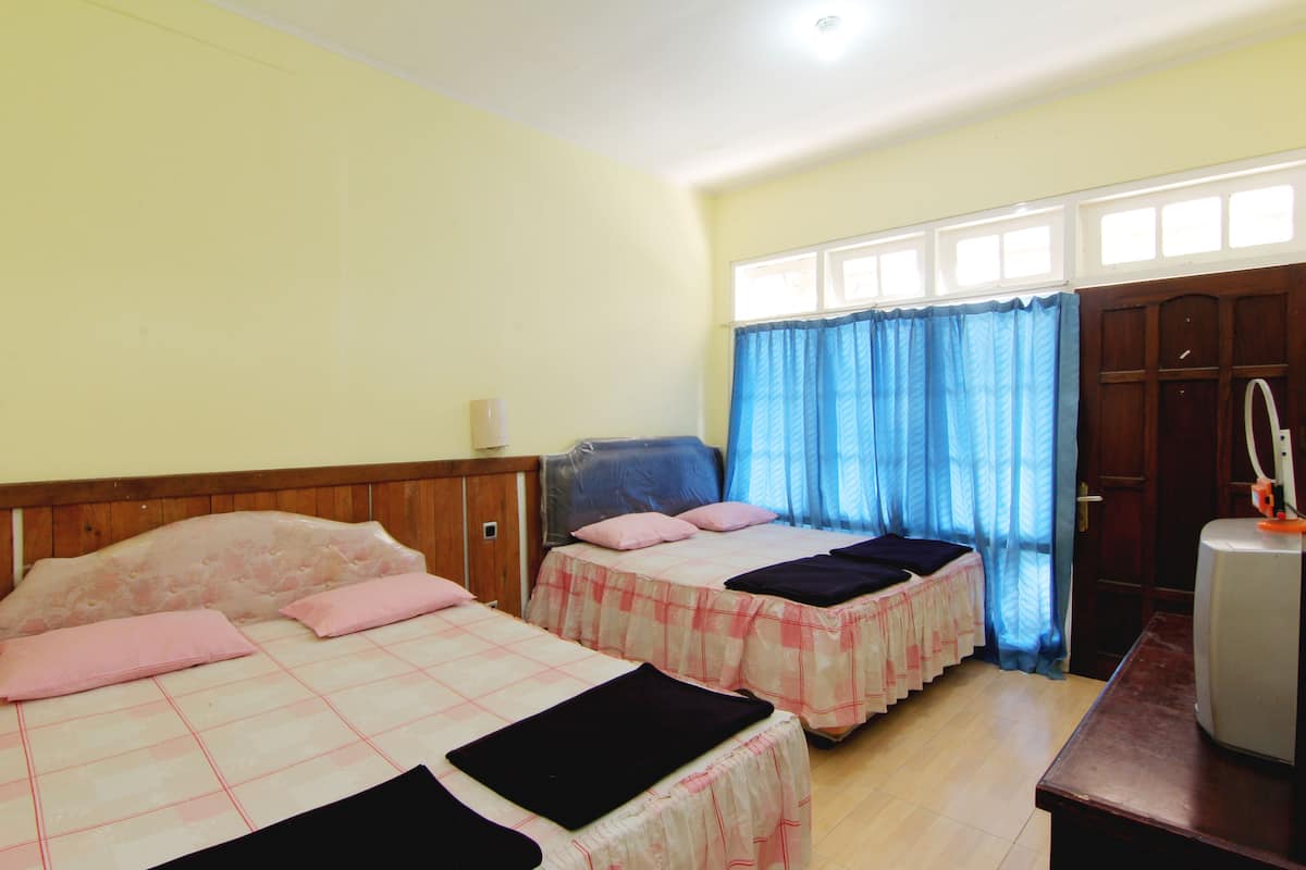 Kamar Standar | Meja kerja