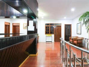 Lobby - New Valentino Hotel (Makassar)