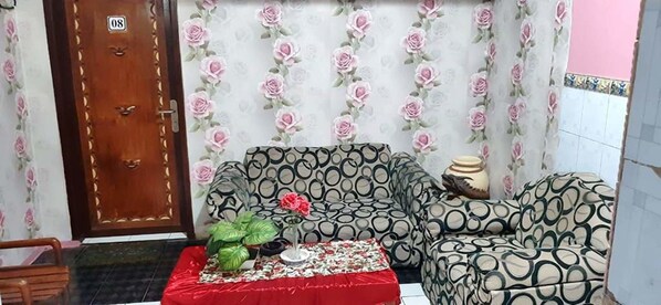 Deluxe Room | Desk, free WiFi - Dharmawati Homestay (Sidoarjo)