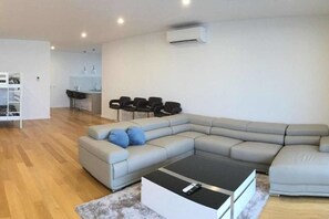 Appartamento, 2 camere da letto | Soggiorno | Smart TV