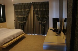 Kamar Double | Meja kerja, kedap suara, Wi-Fi gratis, dan seprai linen