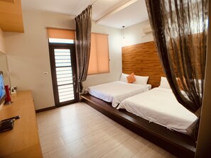 Desk, soundproofing, free WiFi, bed sheets - Just Home (Magong)