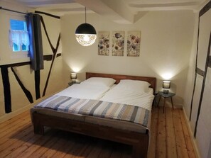 3 chambres, lit de bébé portatif, Wi-Fi, literie fournie