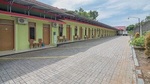 Gambar tidak terklasifikasi, 2 dari 12, tombol