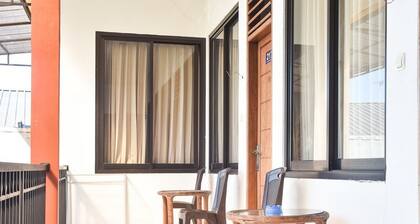 RedDoorz near Alun Alun Wonosobo