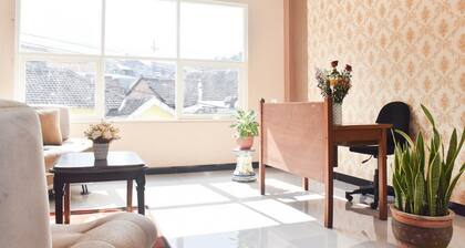 RedDoorz Syariah near Batu Night Spectacular