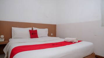 Deluxe Room | Desk, free WiFi, bed sheets