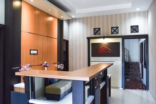 RedDoorz Syariah near Gelora Delta Sidoarjo 2