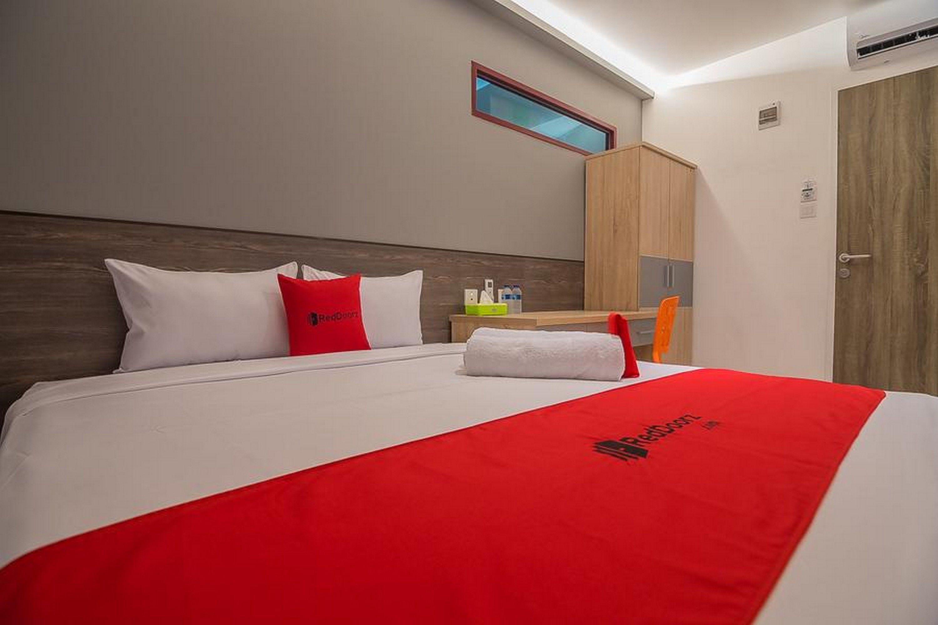 Foto - RedDoorz near Taman Rejomulyo