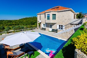Pool - Villa Oasis Cypress - Three Bedroom Villa with Terrace and Swimming Pool (Cilipi)