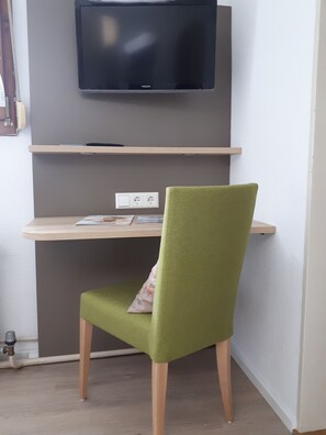 Desk, free WiFi, bed sheets