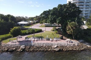 Property grounds - Horizons West #E-7 is a Siesta Key 2 Bedroom Bayside Villa (Sarasota)