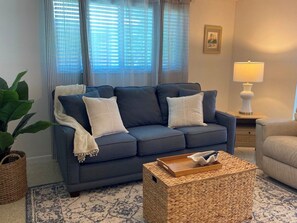 Living area - Horizons West #E-7 is a Siesta Key 2 Bedroom Bayside Villa (Sarasota)