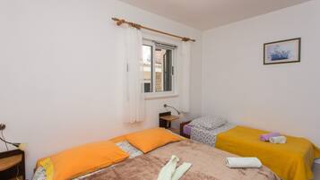 1 chambre, accès Internet, draps fournis