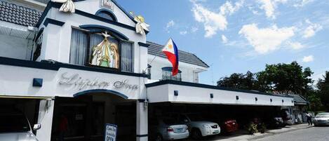 Bagian depan properti