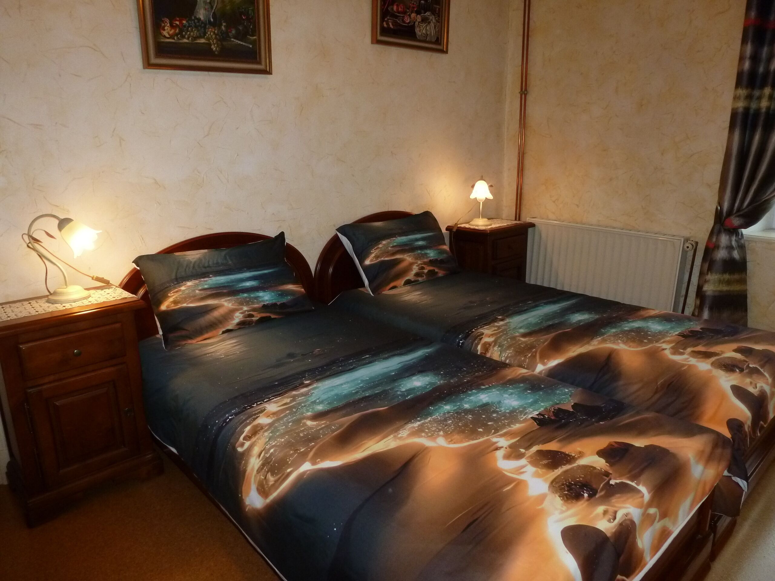 Comfort Double Room, 2 Single Beds (Rayon de Soleil) | Individually decorated, individually furnished, free WiFi, bed sheets