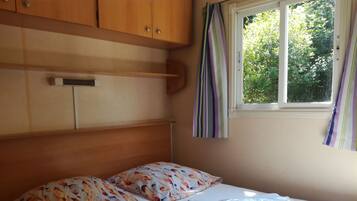 Mobile Home, Terrace | 2 bilik tidur, dilengkapkan perabot secara berasingan