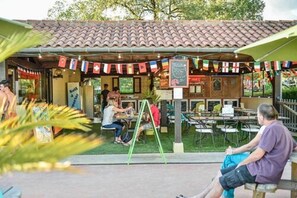 Snack bar - Camping Les Cigales (Rocamadour)