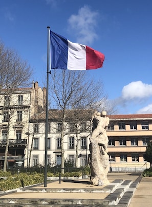 Point of interest - Carcassonne, elegant apartment overlooking central square (Carcassonne)
