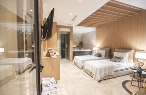 4 habitaciones, tabla de planchar con plancha, wifi y ropa de cama 