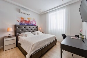 3 chambres, fer et planche à repasser, Wi-Fi, draps fournis