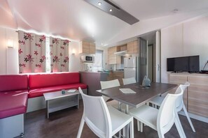 Living area - Camping La Buissière (Barjac)