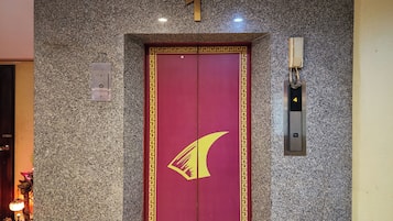 Elevator
