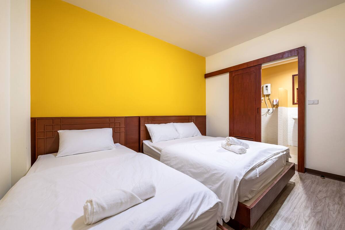 Family Triple Room | Free WiFi, bed sheets