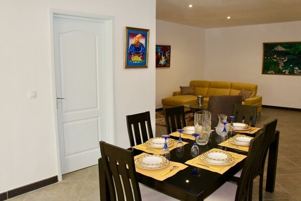 Appartement Confort, 2 chambres | Coin séjour