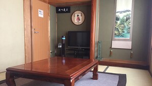 ห้องทราดิชันนัลสำหรับสี่ท่าน (Japanese Style) | ห้องนั่งเล่น